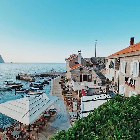 Apartments First Line Petrovac na moru Exterior foto