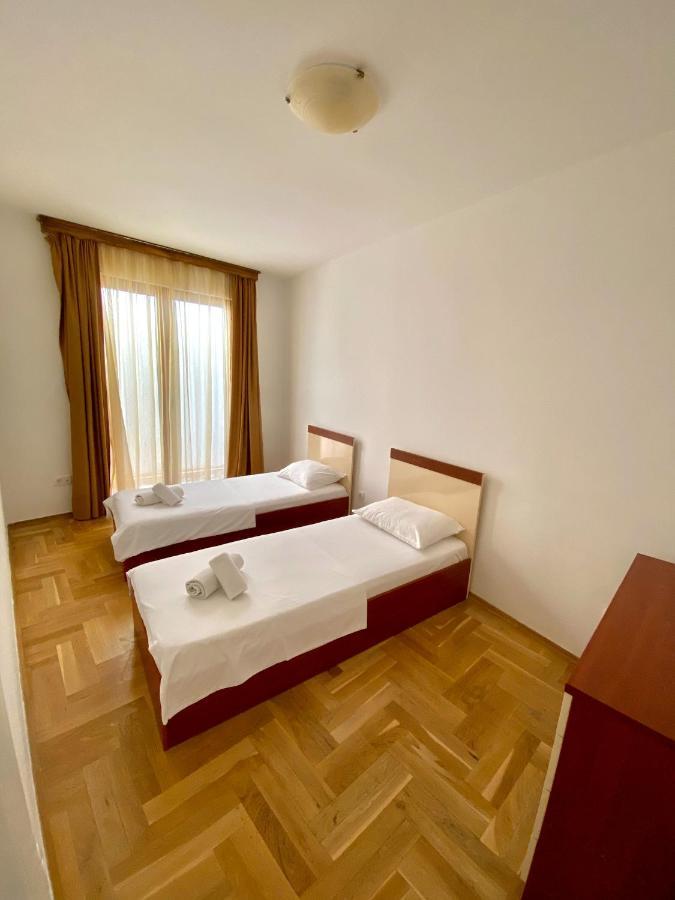 Apartments First Line Petrovac na moru Exterior foto