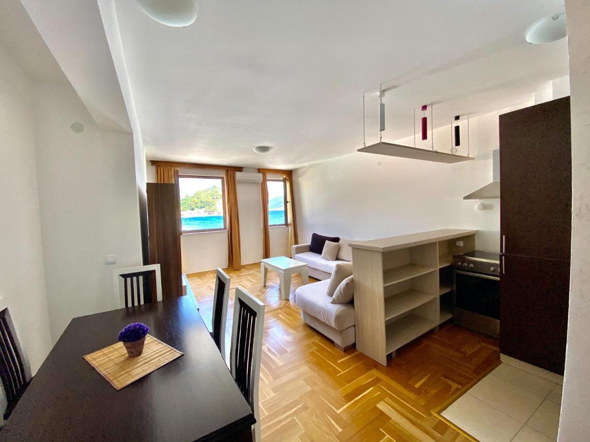 Apartments First Line Petrovac na moru Exterior foto
