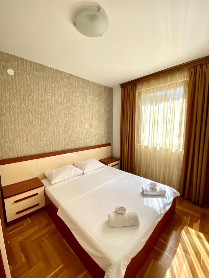 Apartments First Line Petrovac na moru Exterior foto