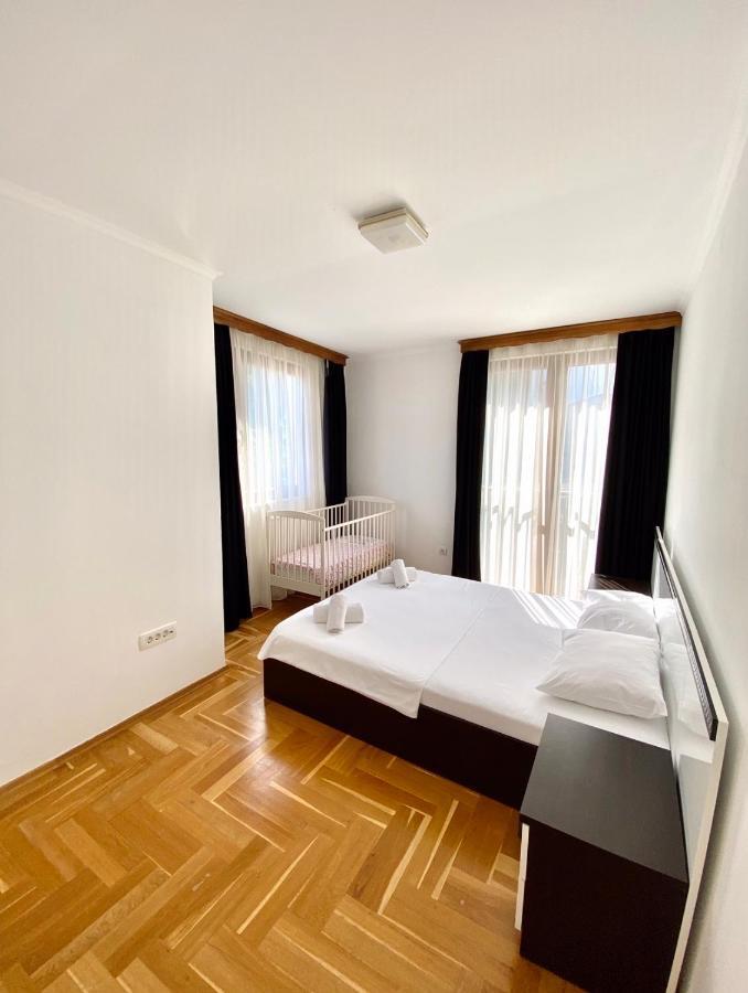 Apartments First Line Petrovac na moru Exterior foto