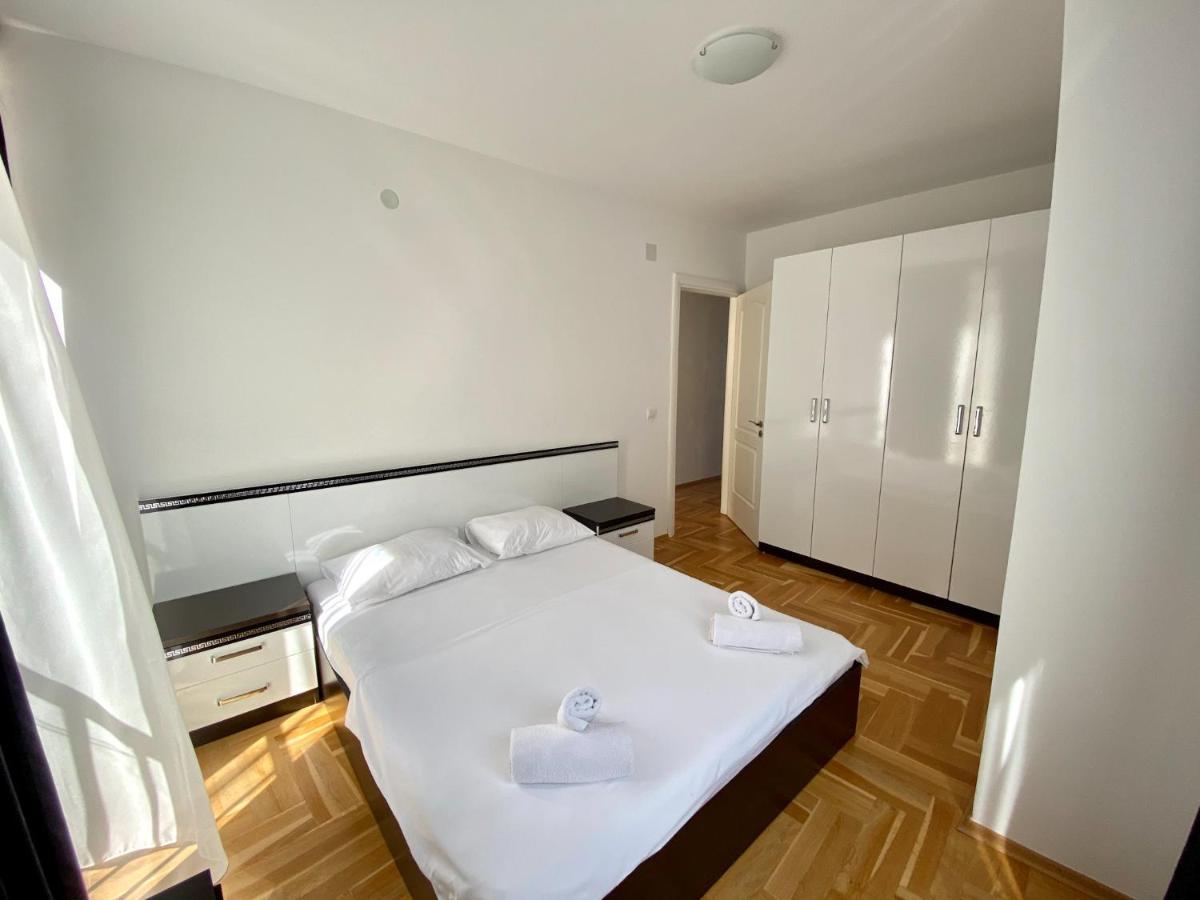 Apartments First Line Petrovac na moru Exterior foto