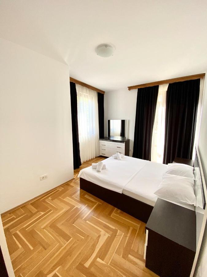 Apartments First Line Petrovac na moru Exterior foto