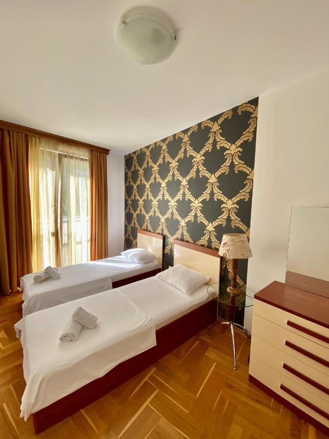 Apartments First Line Petrovac na moru Exterior foto