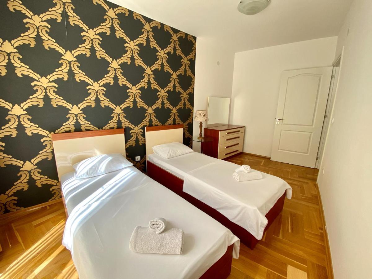 Apartments First Line Petrovac na moru Exterior foto