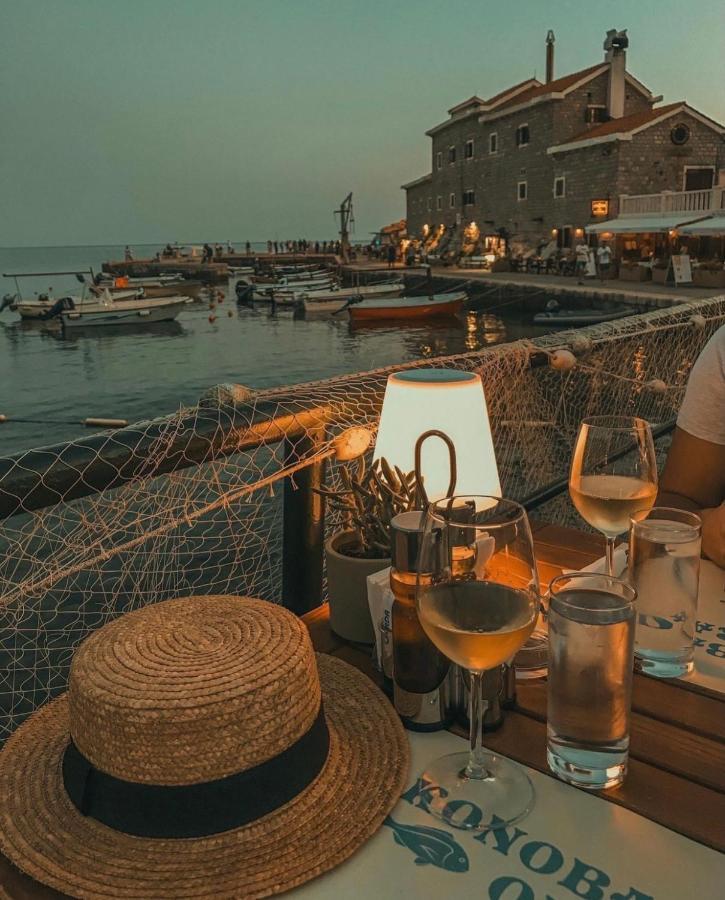 Apartments First Line Petrovac na moru Exterior foto