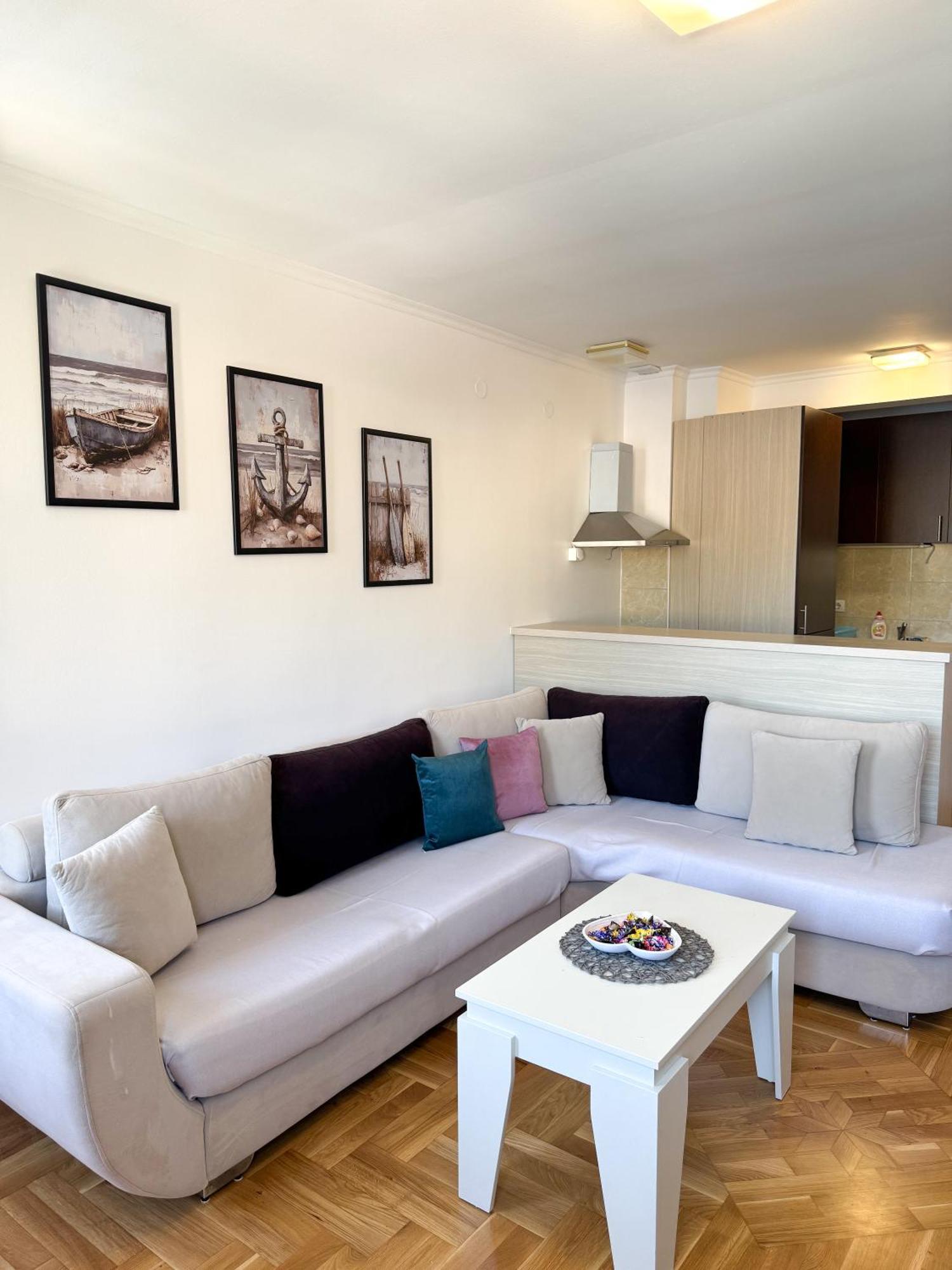 Apartments First Line Petrovac na moru Exterior foto